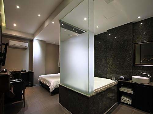 Almond Hotel Busan Station