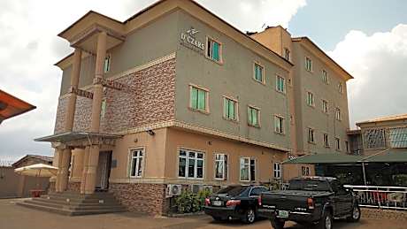 D'czars Hotel and Suites