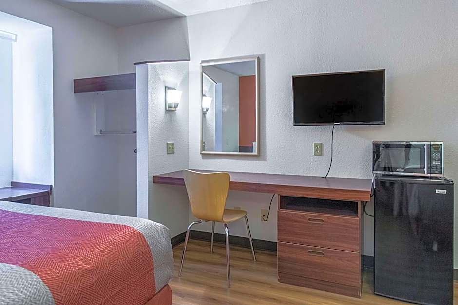 Motel 6-Streetsboro, OH