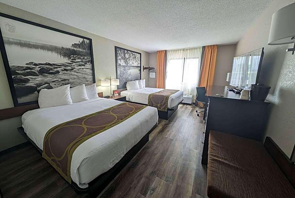 Super 8 by Wyndham Alexandria MN