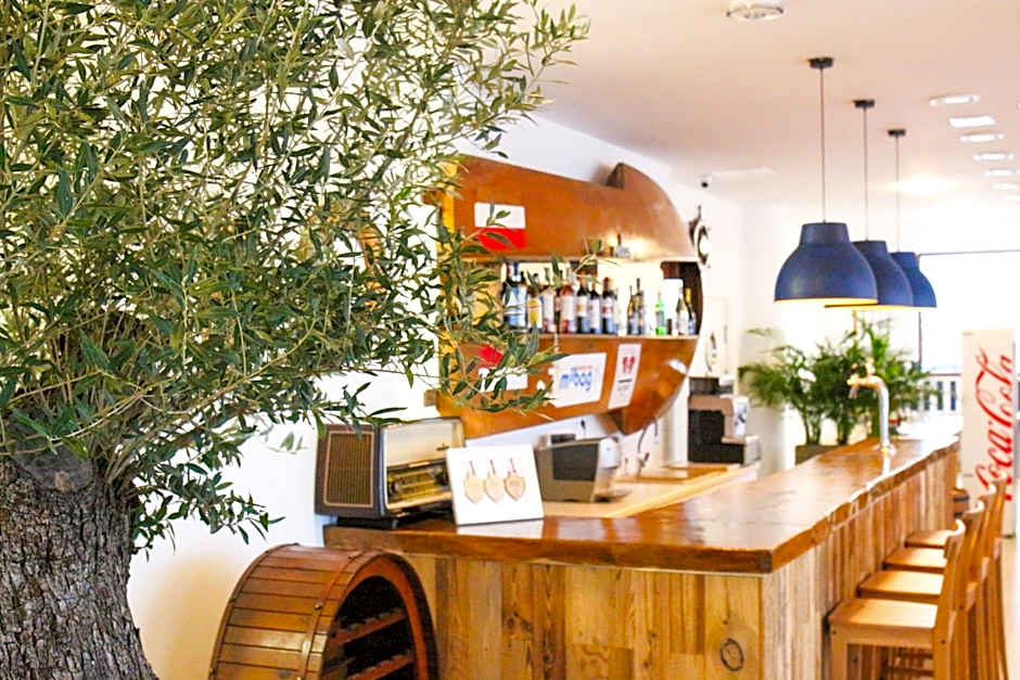 Relax place & restaurant