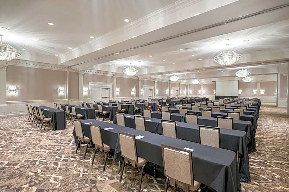 Crowne Plaza Albany - The Desmond Hotel By IHG