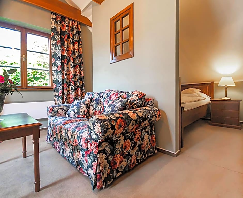 Hotel Octarna - Free On-site Parking