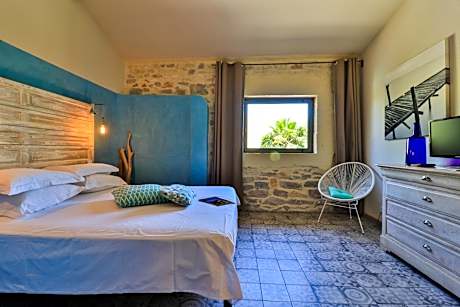 Double Room with Private Bathroom with hammock