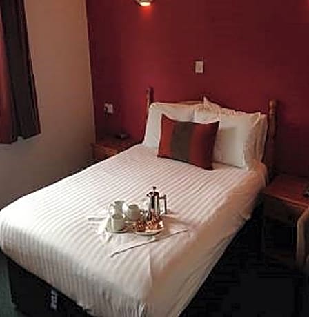Double Room (1 Double Bed)