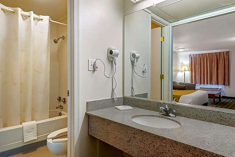 Hilliard Motor Lodge