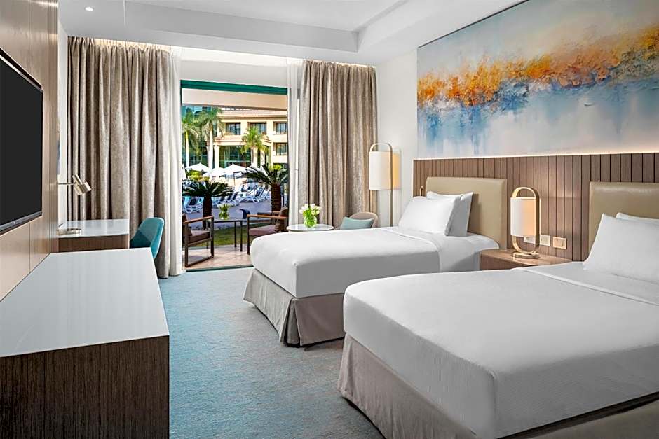 Hilton Pyramids Golf