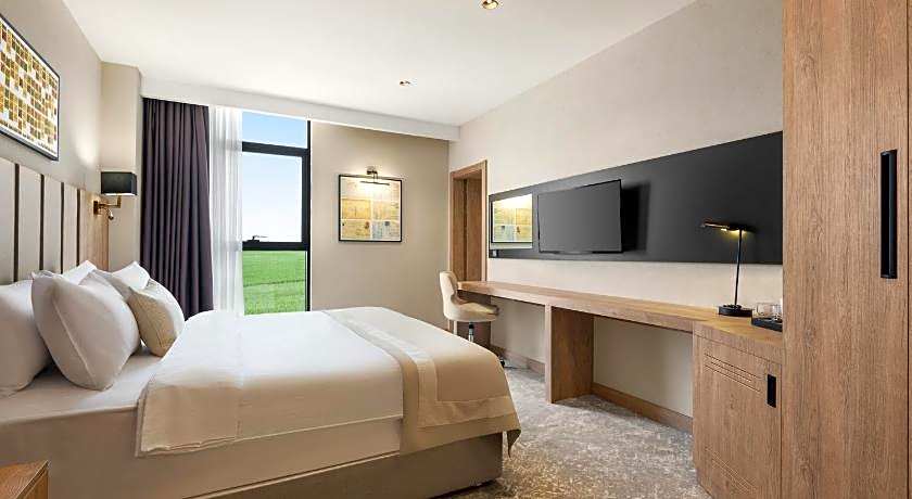 Ramada Plaza By Wyndham Batman