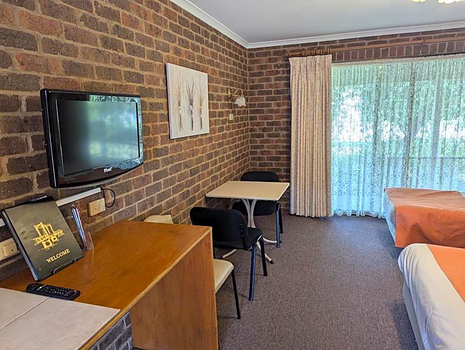 Barham Colonial Motel