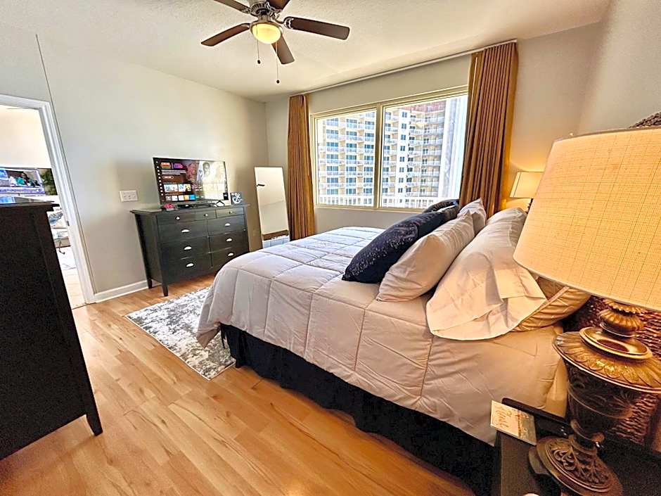 Amazing views! Great beachfront Panama City Condo