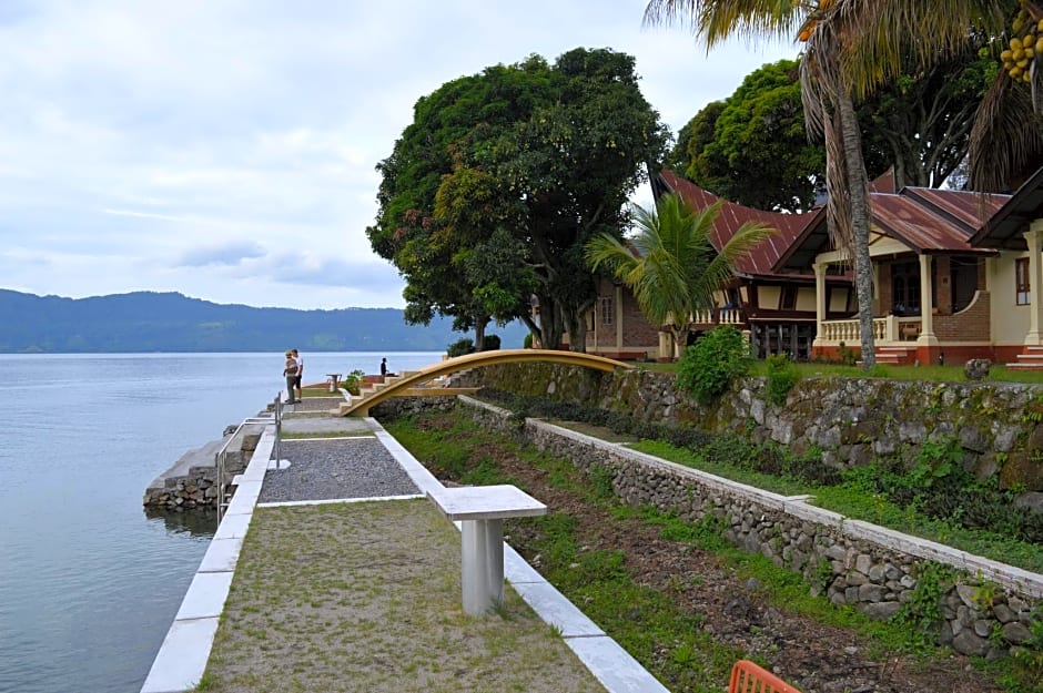 Tuk Tuk Timbul Bungalows