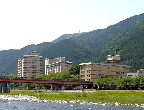 Gero Onsen Suimeikan