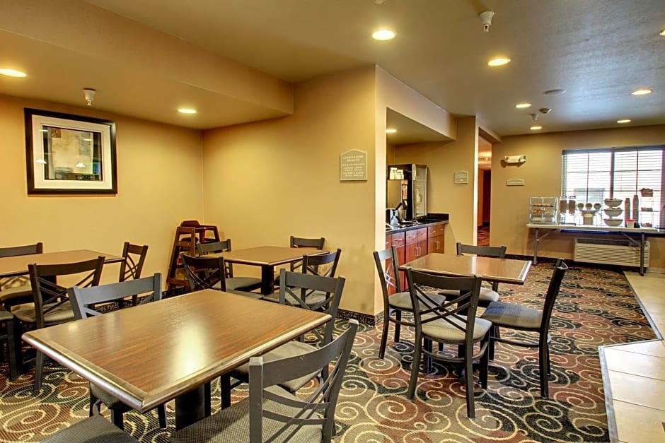 Cobblestone Inn & Suites - Bottineau