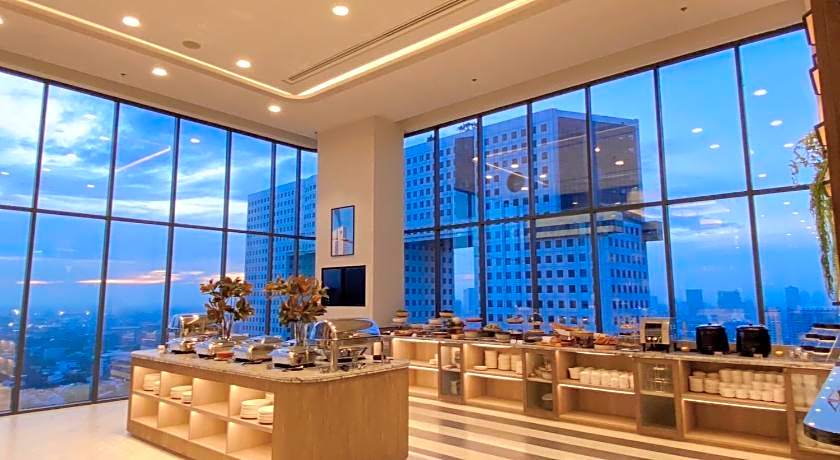 The Quarter Ratchayothin by UHG