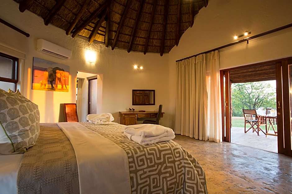 Mopane Bush Lodge