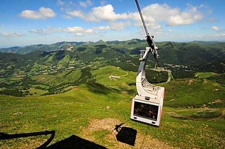 Le Rocher Du Cerf