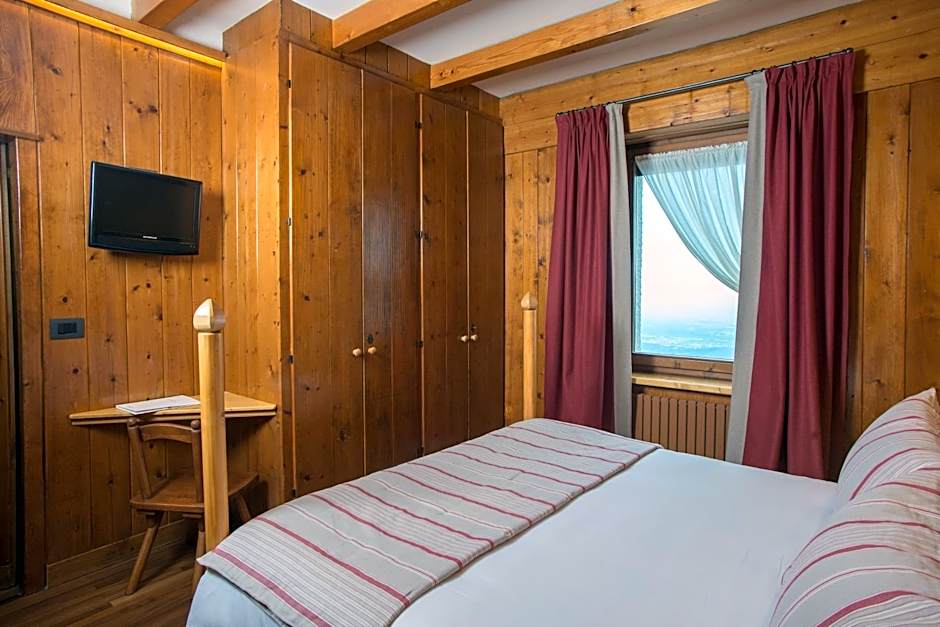 Albergo Ristorante Bucaneve