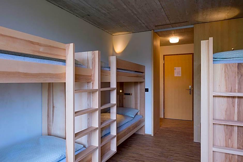 Saanen Gstaad Youth Hostel
