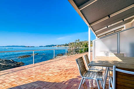 One-Bedroom Apartment - Sea Side