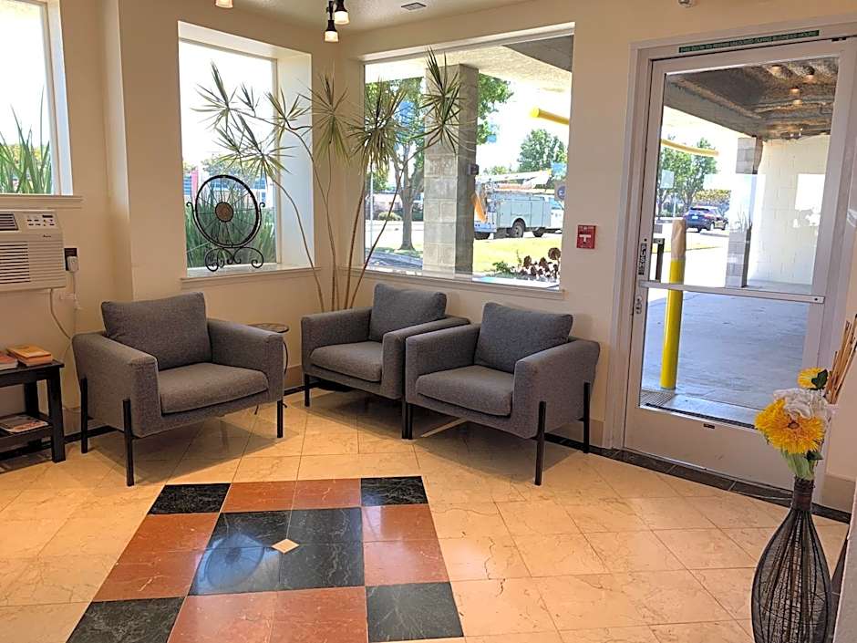 Airport Inn