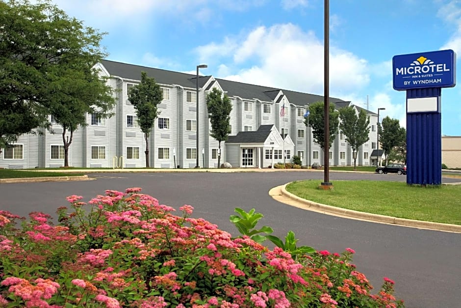Microtel Inn & Suites By Wyndham Madison East