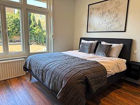 Two-Bedroom Deluxe Apartment with Balcony