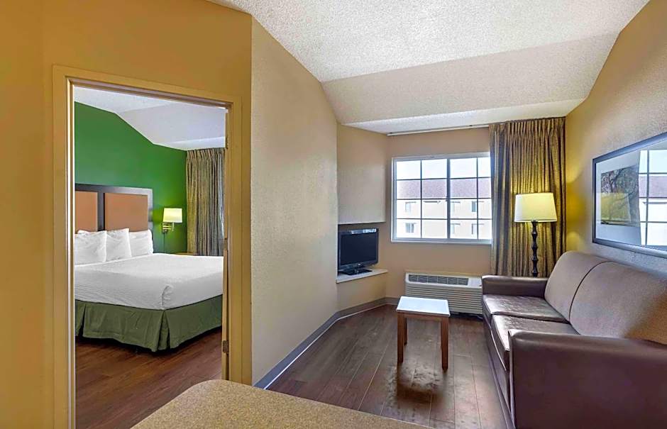 Extended Stay America Select Suites - Providence - Airport