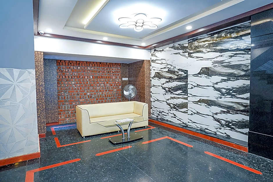 FabHotel Savi Inn - Nr. Mantri Square Mall