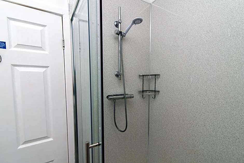 The Linden Leaf Rooms