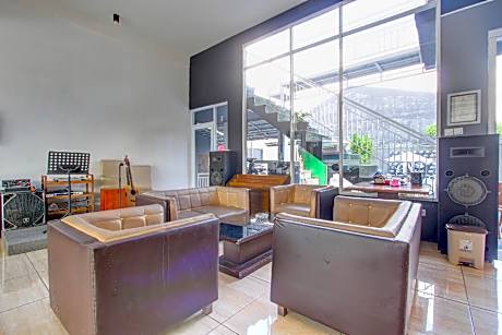 Hotel O Wonosobo Bunkbed