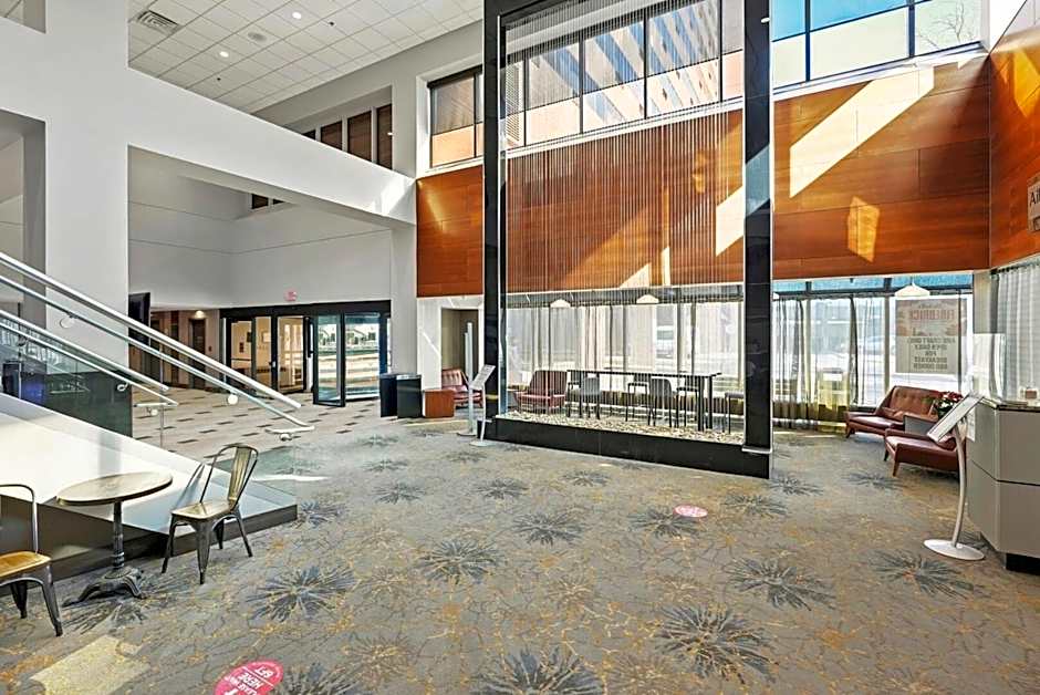 Crowne Plaza Suites MSP Airport - Mall of America By IHG