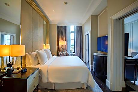 Executive Suite Residential-View King