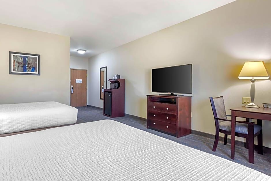 Best Western Plus Mansfield Inn & Suites