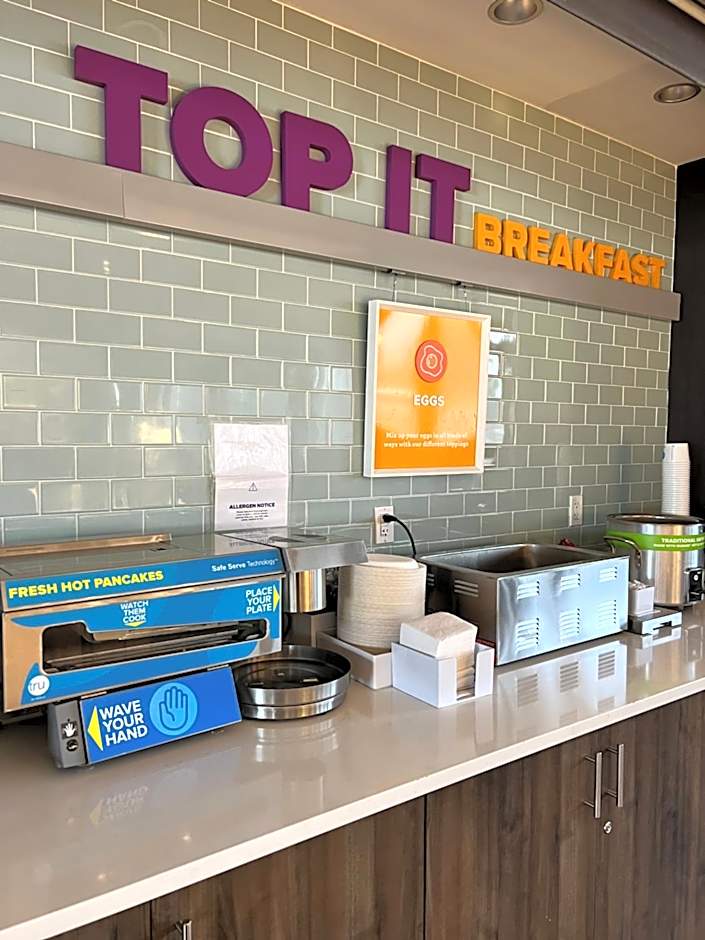 Tru by Hilton Lancaster East PA