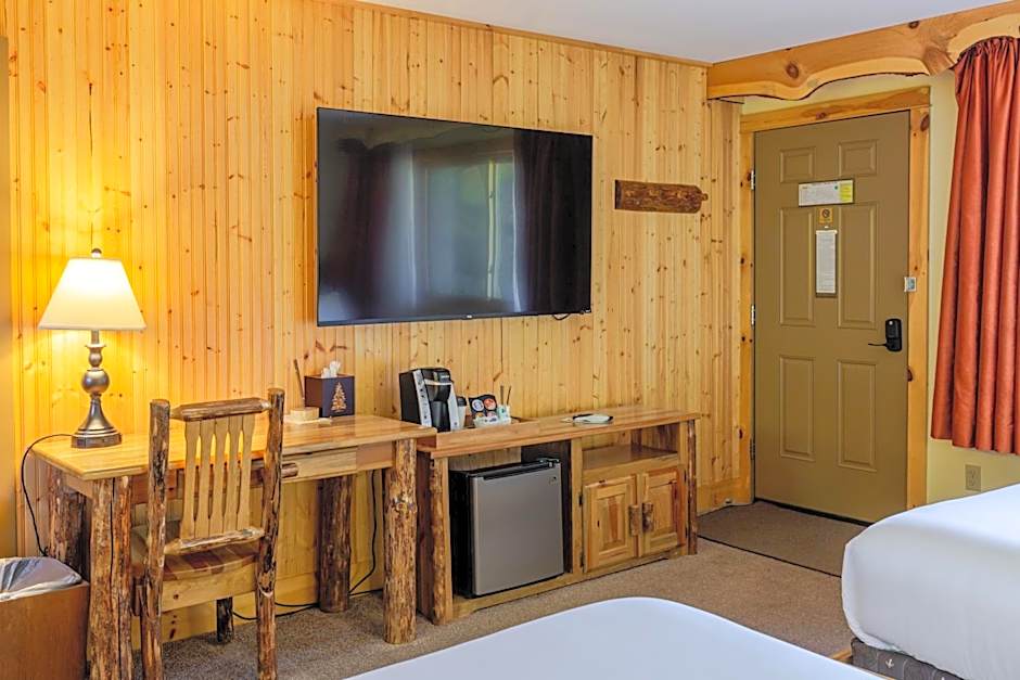 Adirondack Spruce Lodge
