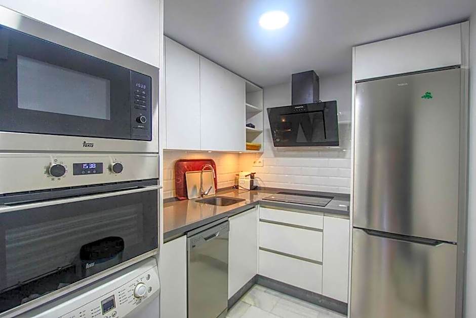 1079 - Frontline Puerto Banus Apartment