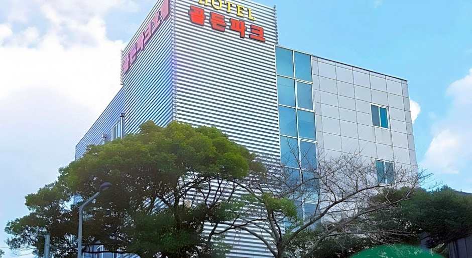 Golden Park Hotel