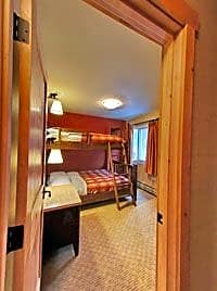 Hotel Canoe and Suites