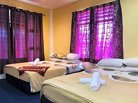 Family Room with Garden View