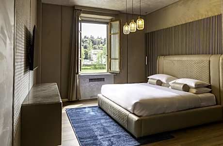 Suite with River View