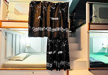 Bed in 8-Bed Mixed Dormitory Room