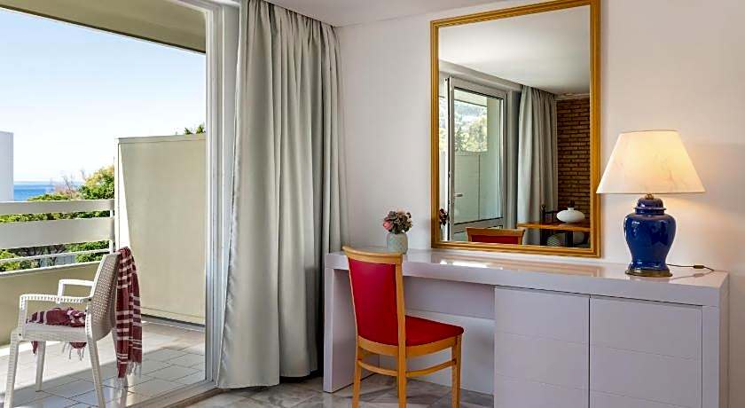 Dionysos Hotel