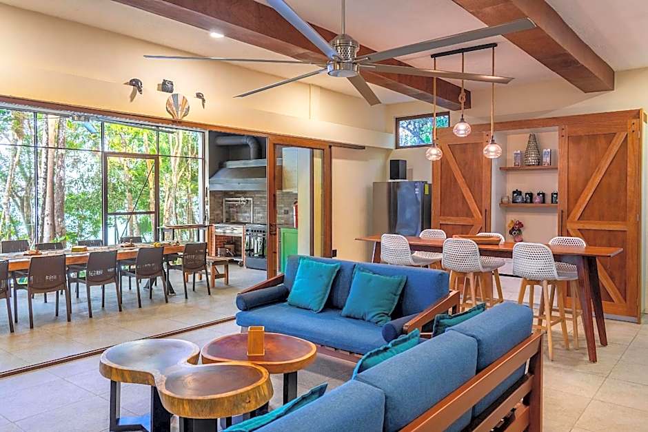 Casa Relaxo Villa en la Laguna con Muelle Privado