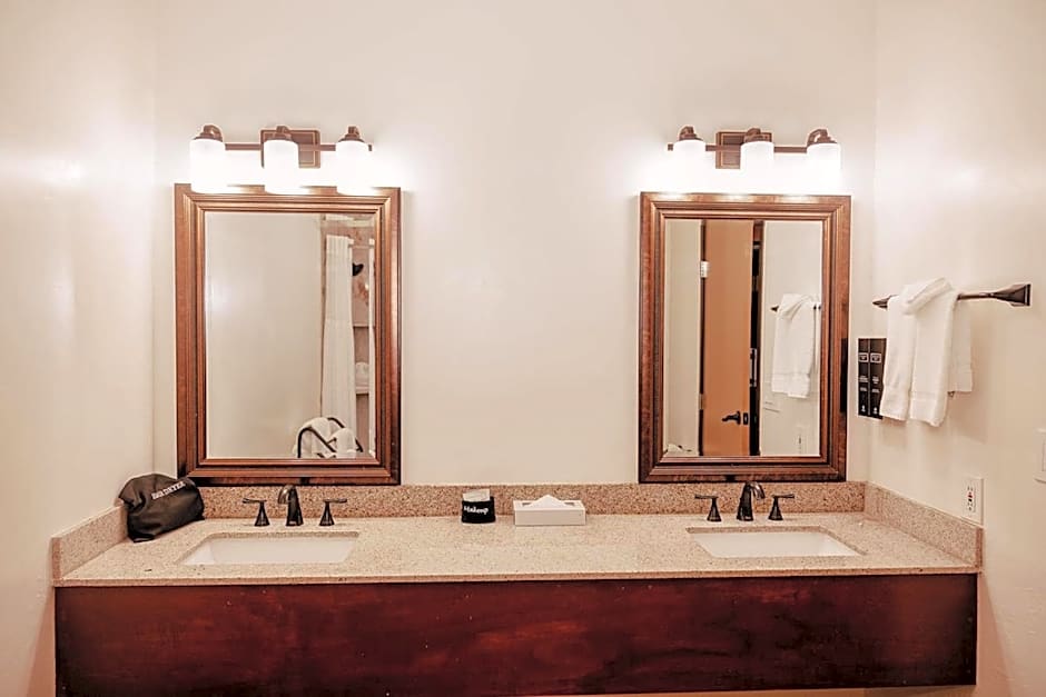 Southwest Inn At Sedona