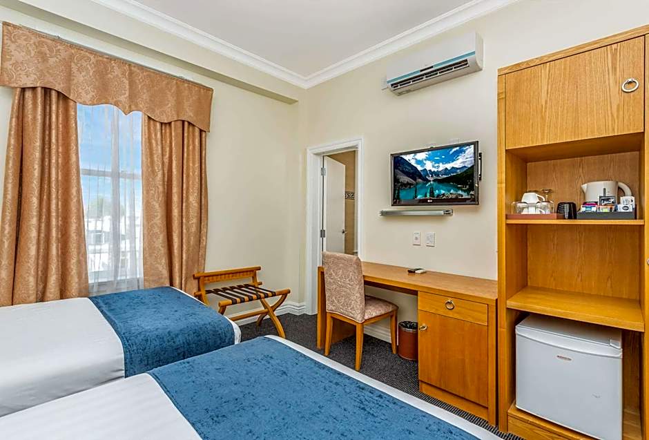 Ramada by Wyndham Hamilton City Center