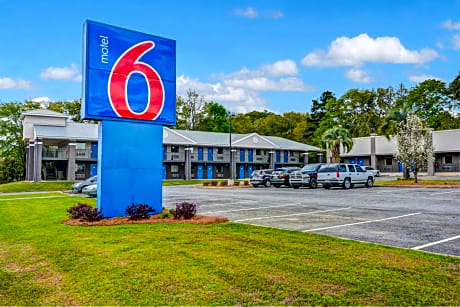 Motel 6-Moultrie, GA