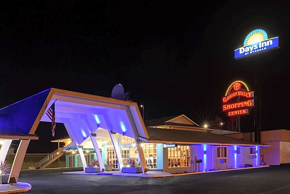 Rosewood Inn & Suites