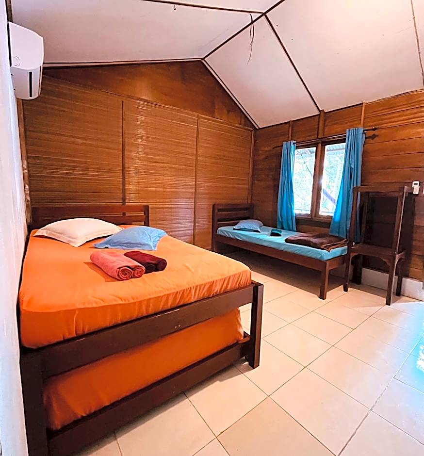 Olala Bungalows and Restaurant