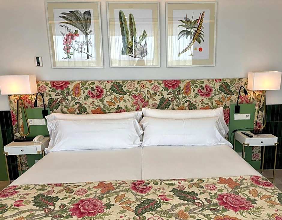 Ribera De Triana Hotel