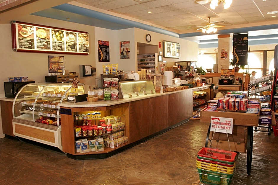 Maingate Lakeside Resort – Kissimmee, FL